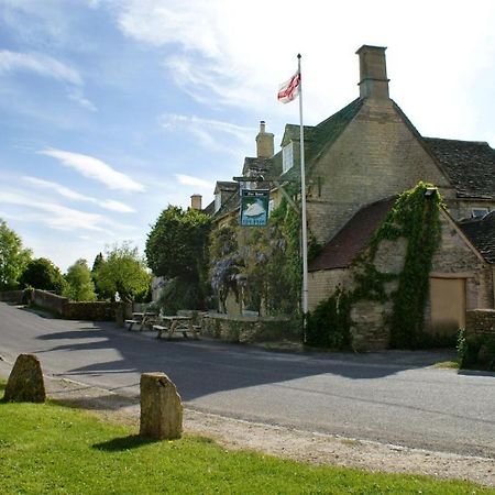 The Swan Inn Swinbrook 버포드 외부 사진